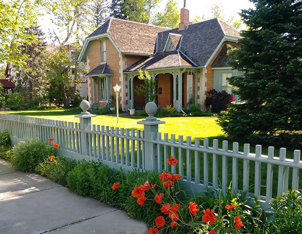 The McAllister House viewed from the sidewalk.