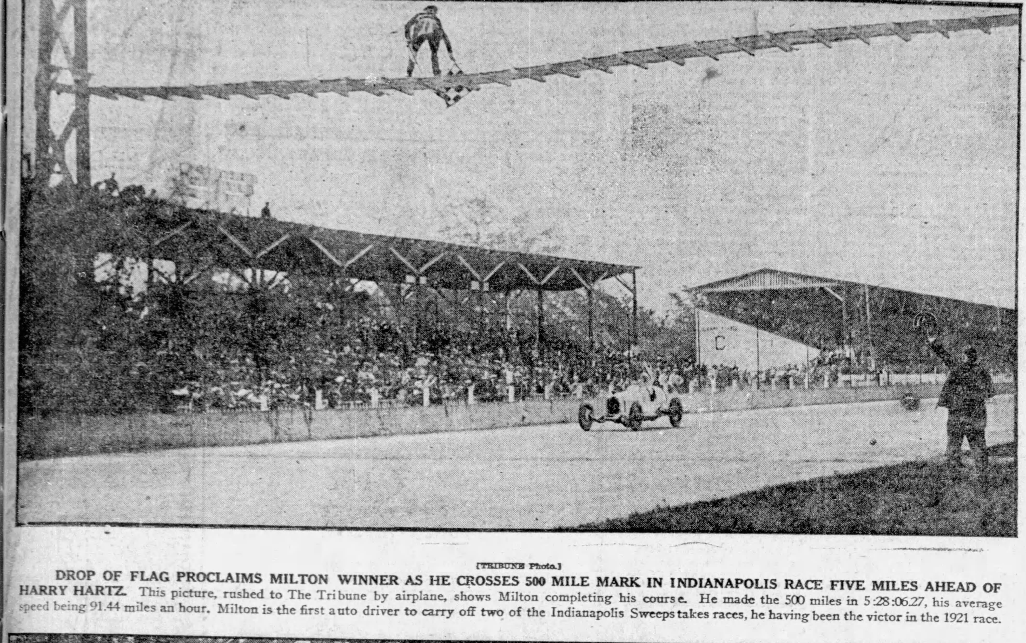 Tommy Milton in the #1 H.C.S. Special (Miller/Miller) at the Indianapolis Motor Speedway