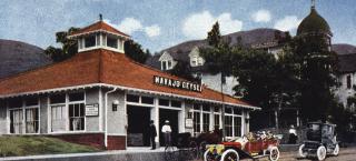 Navajo Geyser, the Western Shop in Manitou Springs shown on a 1920s postcard.