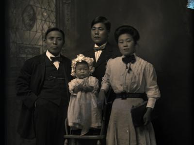 The O’Khiro family in 1910. 