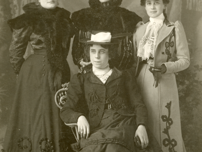 Laundry Queen, Lillian Powers, and other women