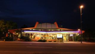 Color photo of Denver Googie style, White Spot Resuarant, 5DV.10388.